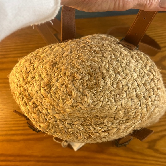 BEACHLY The Shore-Break Picnic Cooler Bag by XIX•PALMS Insulated Picnic Backpack - Picture 10 of 16